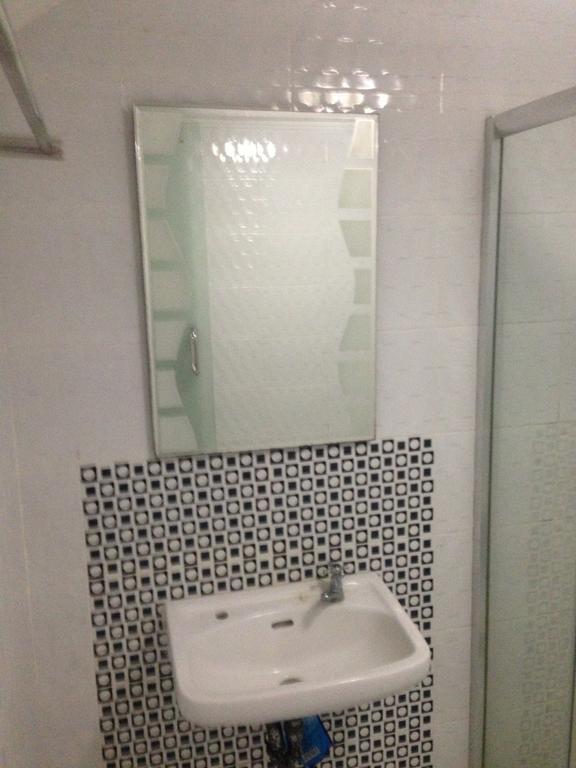 Global Inn Keluarga Sedati Номер фото