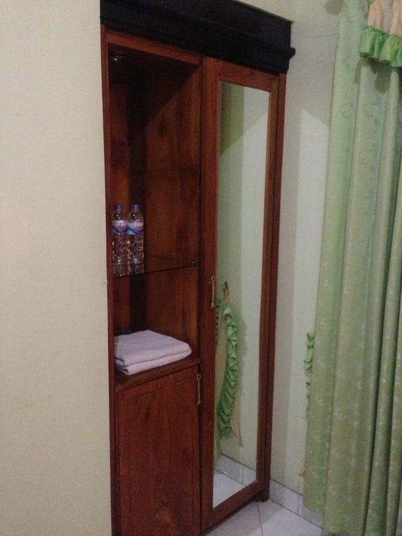 Global Inn Keluarga Sedati Номер фото