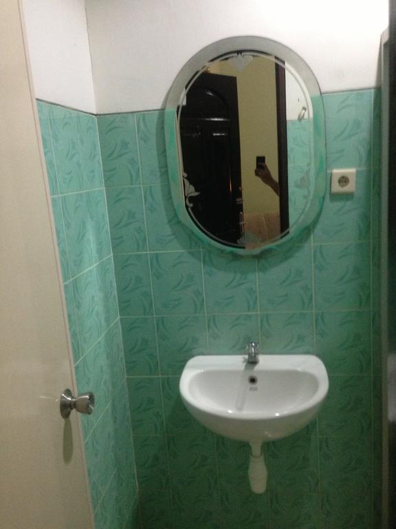 Global Inn Keluarga Sedati Номер фото